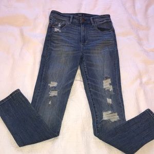 Anercrombie & Fitch Simone High Rise Ankle Jeans